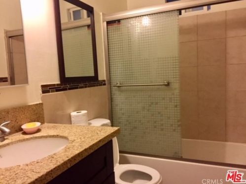 517 Maplewood Ave, Fullerton CA 92832-2109 exterior