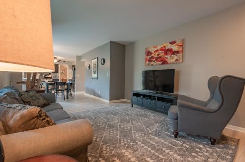 1049 Cedar Crst Dr, Bull Valley IL 60014-6931 exterior