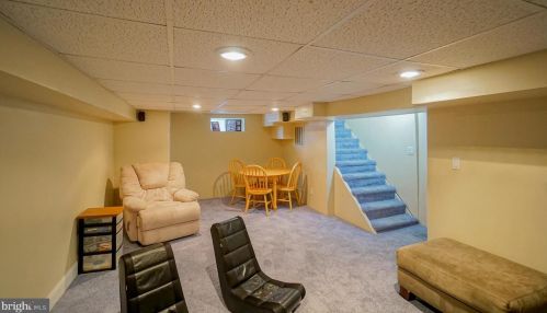 234 Fenwood Ave, Trenton NJ 08619-2570 exterior