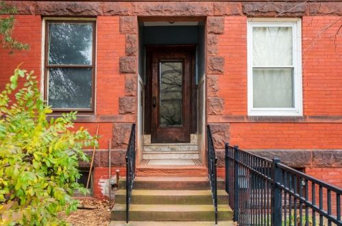 65 Pleasant St, Brookline, MA 02446-3723