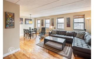 11 Gates Ave, Brooklyn NY  11238-1571 exterior