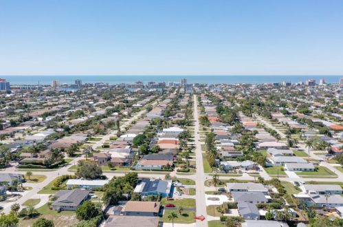 709 99 Ave, Naples FL 34108-2231 exterior