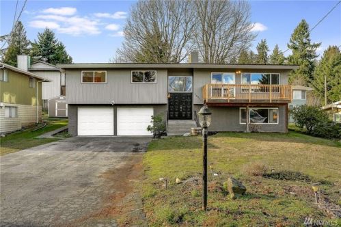 16217 49th Ave, Seattle, WA 98188-2732