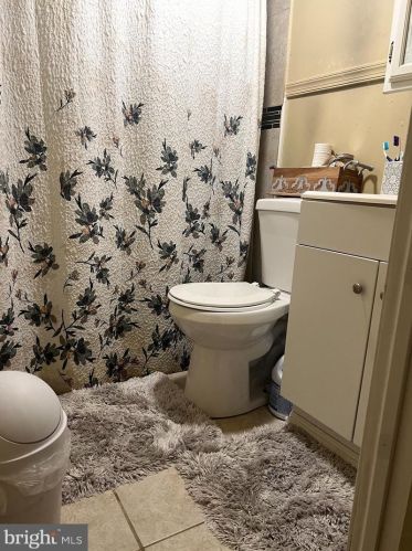 5416 Lawrence St, Philadelphia PA  19120-2804 exterior