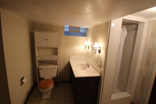 7435 Jackson Dr, Milwaukee WI 53219-2818 exterior