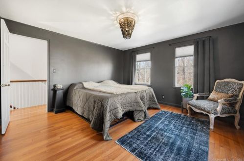 616 Poquonock Ave, Windsor CT  06095-2204 exterior