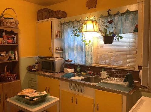 2417 7 St, Meskegon MI 49440-1060 exterior