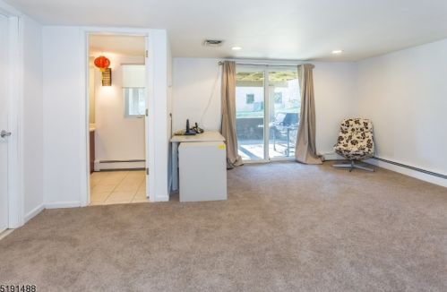 15 Reynolds Ave, Parsippany NJ 07054-3310 exterior