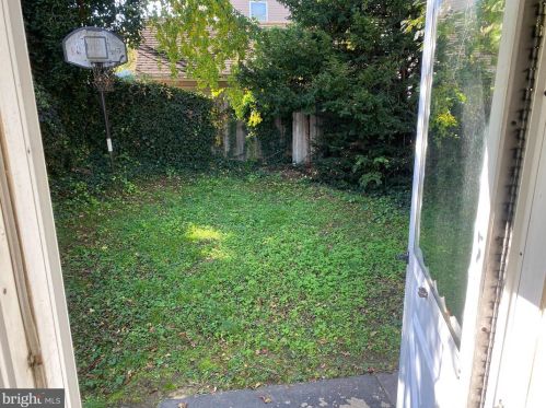 2261 37 St, Camden NJ 08110-2207 exterior