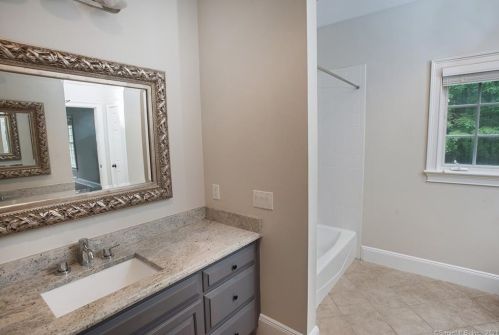 351 Branchville Rd, Ridgefield CT 06877-5012 exterior