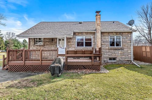 2116 Jefferson Blvd, Mishawaka IN 46545-7720 exterior