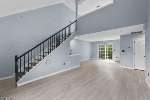 124 Tomahawk Ct, Montgomery NJ  08502-4105 exterior