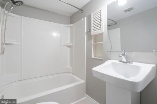 506 Hanover St, Pottstown PA 19464-4519 exterior