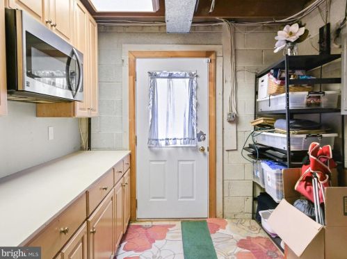 4721 Jasmine Dr, Rockville MD exterior