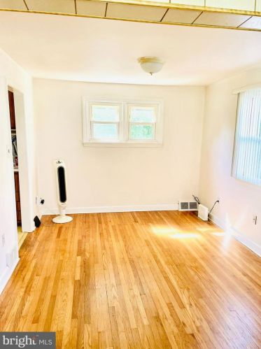 1202 Mulberry St, Chester PA 19015-3046 exterior