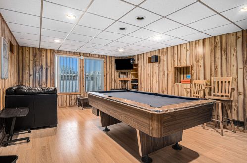 1010 Central Ave, Meskegon MI  49445-2947 exterior