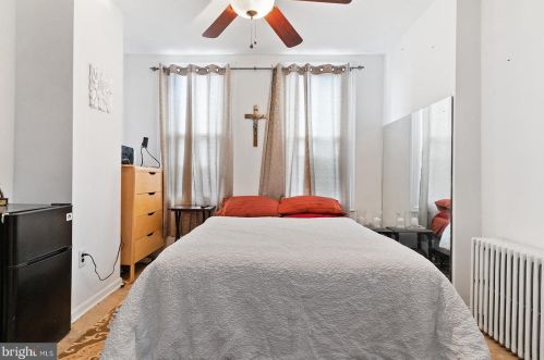 2015 17 St, Philadelphia PA 19121-2341 exterior