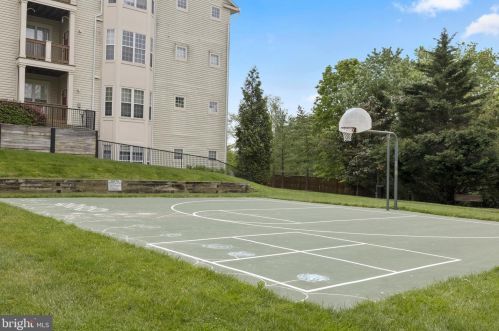 5412 Chieftain Cir, Alexandria VA 22312-2332 exterior