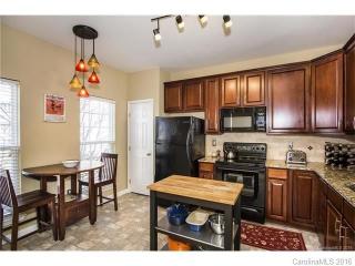 15642 King Louis Ct, Charlotte NC  28277-3187 exterior