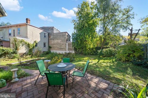 104 Harvey St, Philadelphia PA 19144-3818 exterior