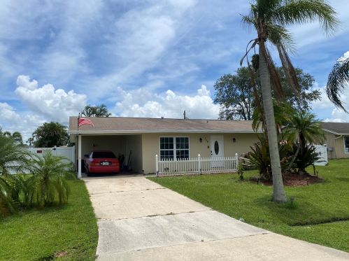 158 Ray Ave, Fort Pierce FL  34983-3046 exterior