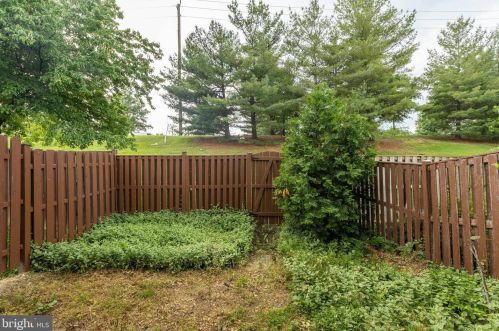 15 Hunters Gate Ct, Silver Spring MD 20904-1827 exterior