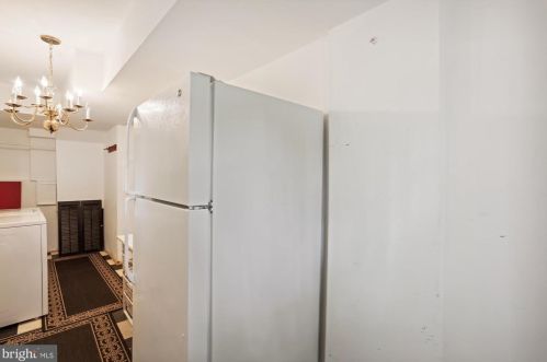 7641 Miller Fall Rd, Rockville MD 20855-1165 exterior