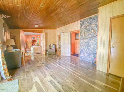 64630 Cassopolis Rd, Cassopolis MI 49031-8561 exterior