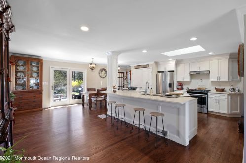 26 Iler Dr, Middletown NJ 07748-3322 exterior