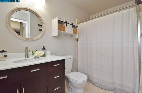 1134 Crowe Pl, Concord CA 94518-1713 exterior