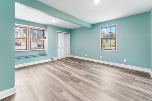 111 Sycamore Dr, Pittsburgh PA  15235-1965 exterior