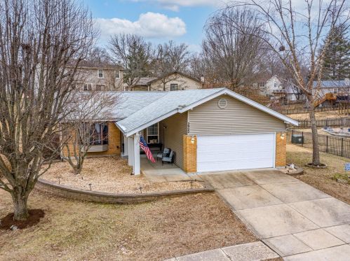 2922 Meramar Dr, Saint Louis MO 63129-5636 exterior