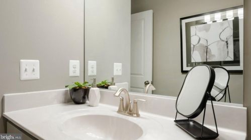 16654 Crabbs Branch Way, Rockville MD 20855-2201 exterior