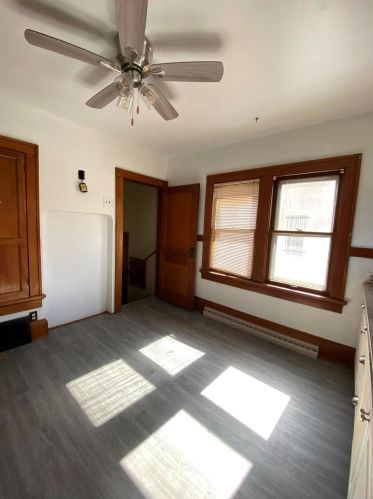 2835 37, Milwaukee WI 53215-3512 exterior