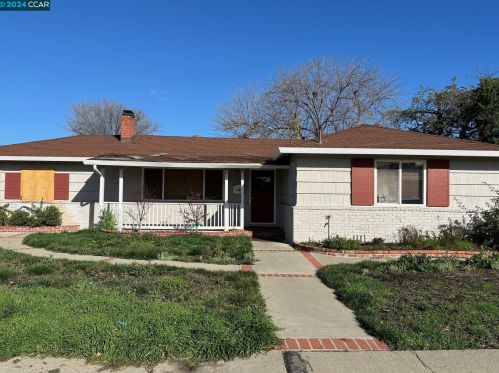 2304 6th St, Concord CA  94519-2103 exterior