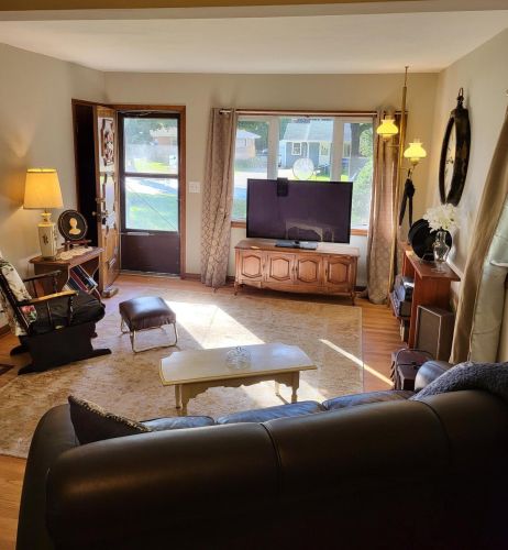 4234 93rd St, Milwaukee, WI 53222-1509