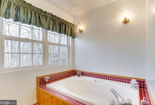 1501 Abbey Ln, Huntingtown MD 20639-2308 exterior