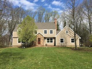 8 Pilgrim Way, Vanderburg NJ  07722-1227 exterior