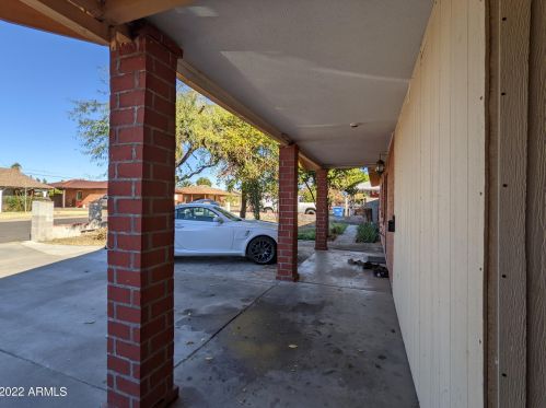 4225 Cavalier Dr, Phoenix AZ 85017-1727 exterior