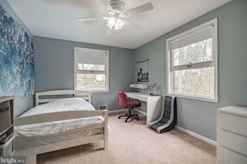 915 Standish Ave, Huntingdon Valley PA 19006-8725 exterior