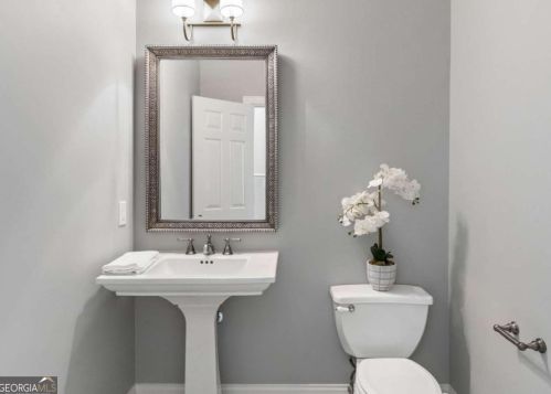 700 Brookwoods Trce, Atlanta GA 30342-2473 exterior