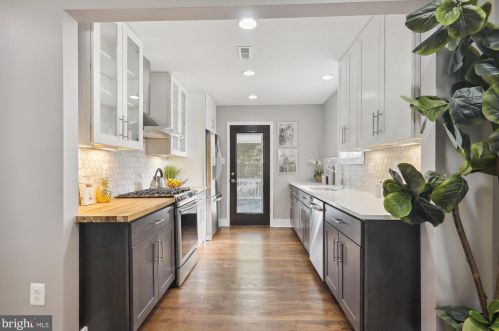 1314 Crawford Dr, Rockville MD 20851-1714 exterior