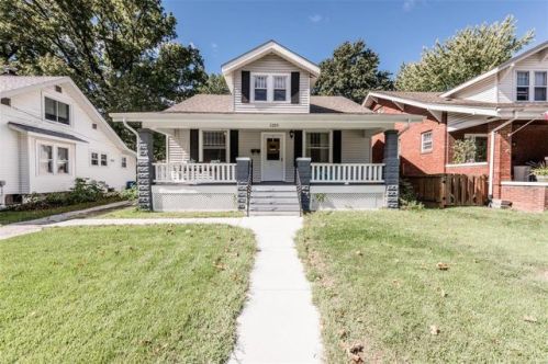 1223 Lindenwood Ave, Edwardsville, IL 62025-2321
