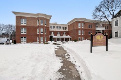 629 Hammond St, Boston MA  exterior