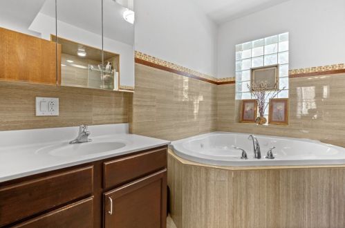 4453 Kildare Ave, Chicago IL 60652-3127 exterior