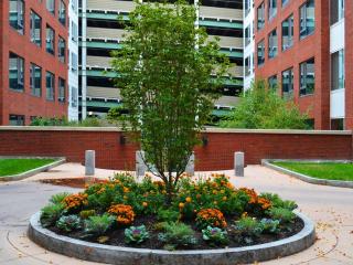 1200 Elm St, Manchester NH  03101-2501 exterior