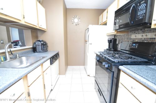 1203 Bluebell Dr, Jackson Twp NJ 08527-4116 exterior