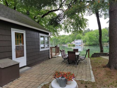 8 Arnold Ln, Killingly CT 06241-1515 exterior