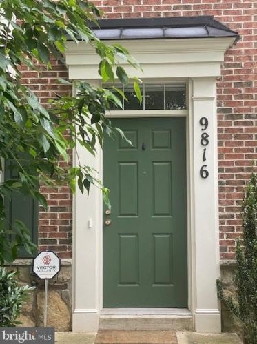9816 Darcy Forest Dr, Silver Spring MD  20910-1166 exterior