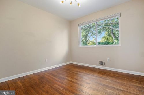 112 Blf Ter, Silver Spring MD 20902-3103 exterior